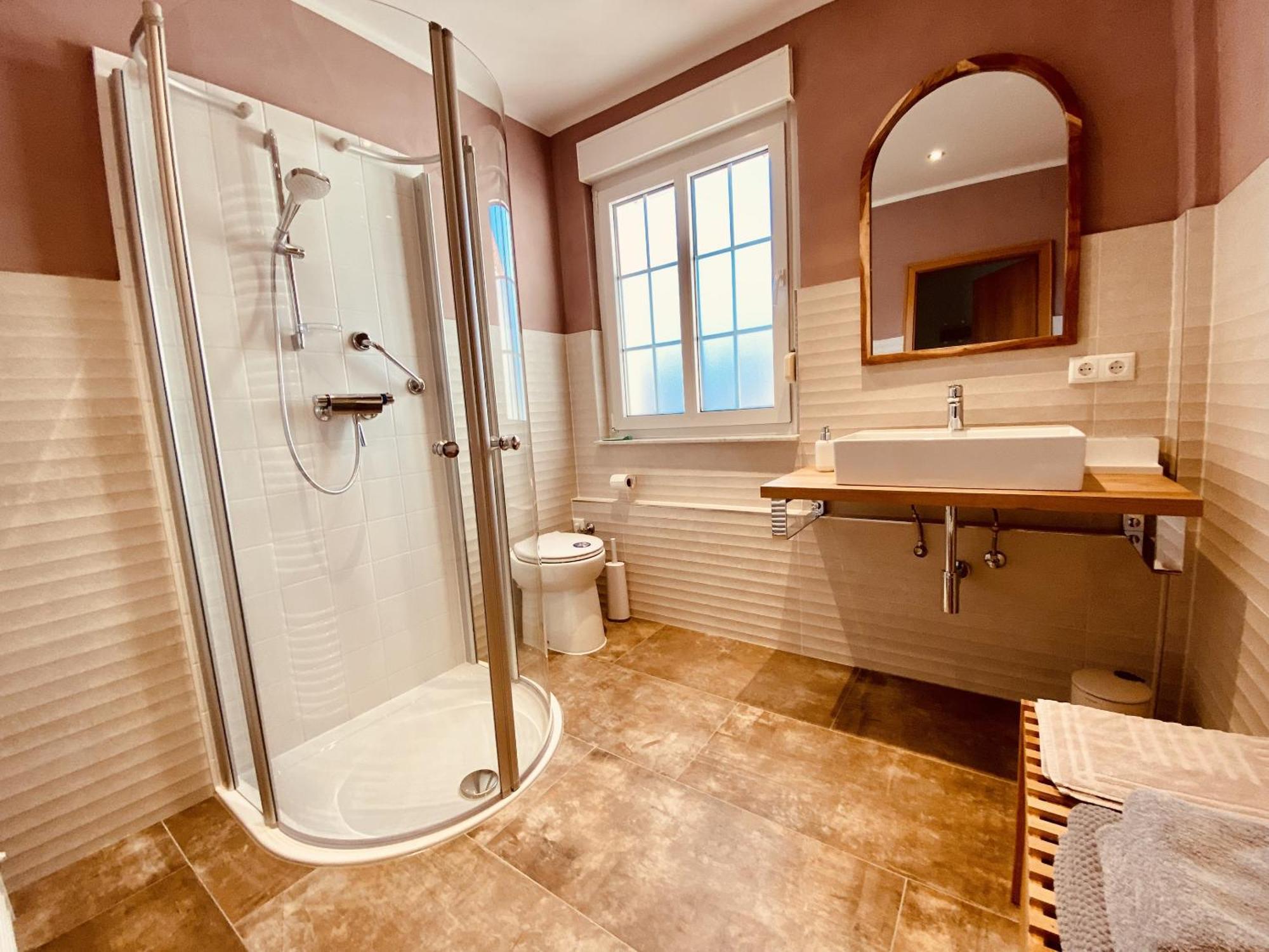 Casa Rehse I Stilvolles Apartment I 24H-Self-Check-In I Kostenlos Parken & Wlan I 55-Zoll-Smart&Kabel-Tv I Oepnv Erfurt Bagian luar foto